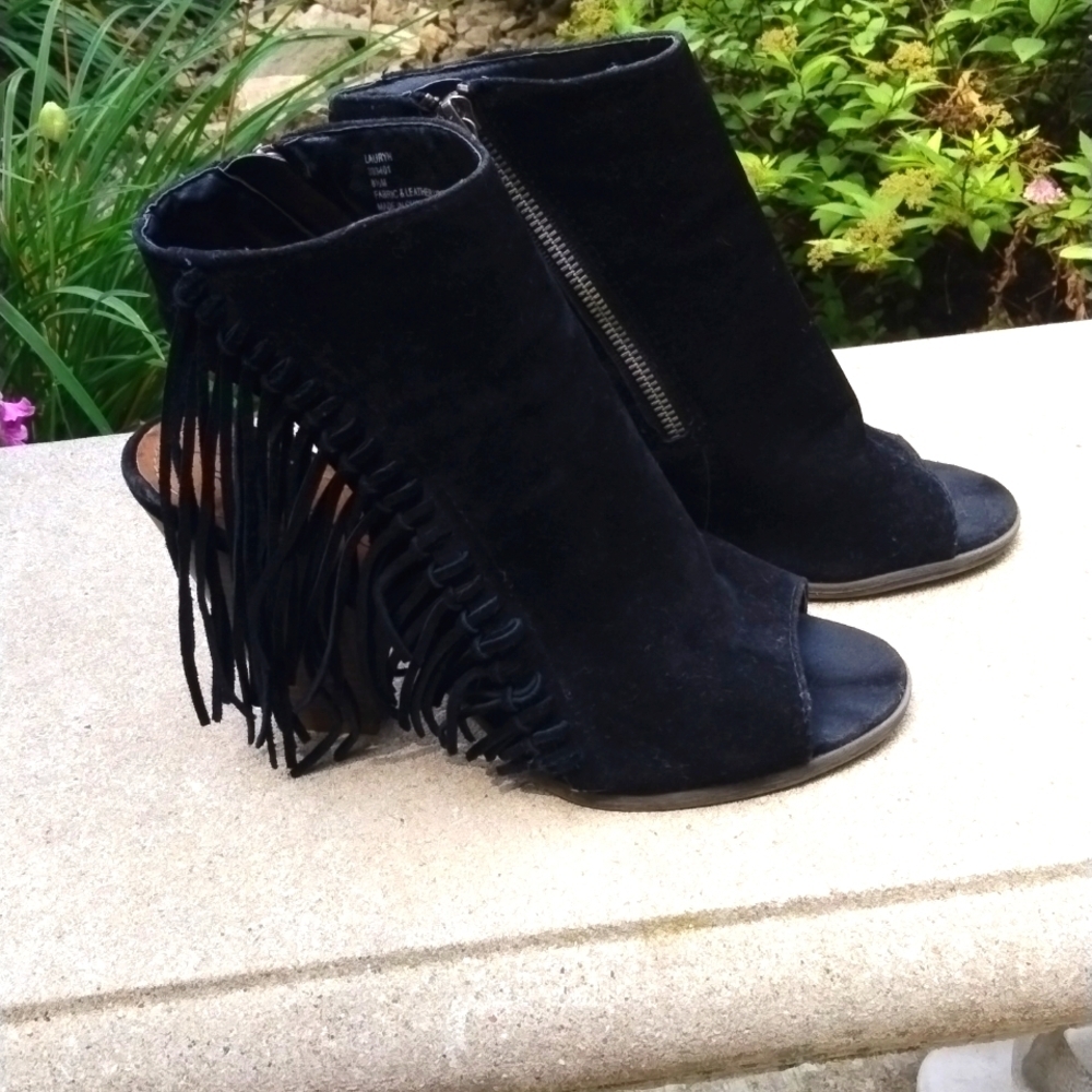Rampage black suede/leather fringe booties size 8.5